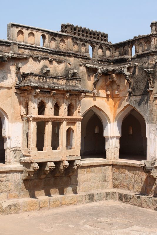 India 2010 - Hampi - Temples - Queens Bath